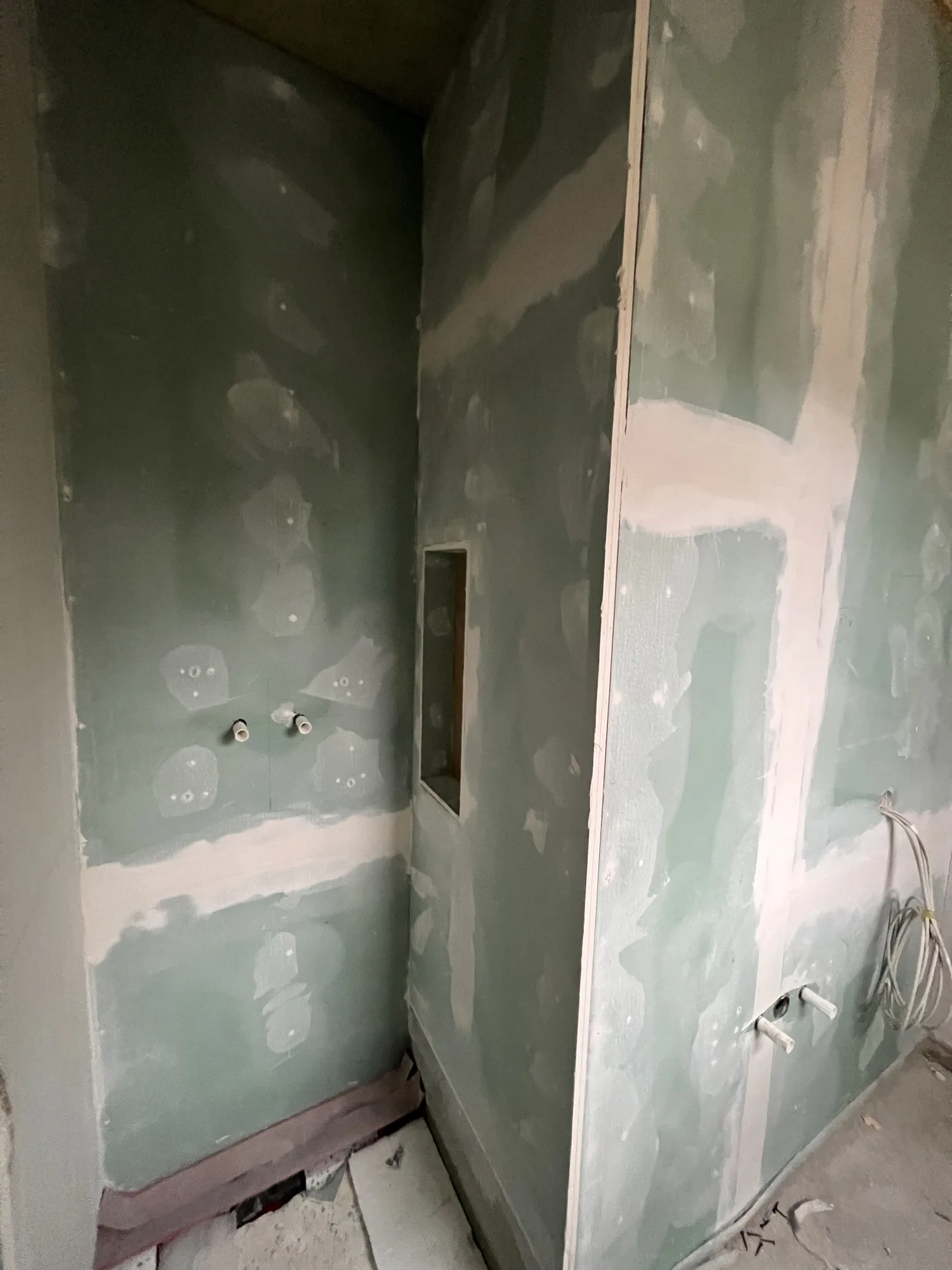 Trockenbauwand – gespachtelte Trennwand im Trockenbau – M&N Trockenbau Berlin & Brandenburg
