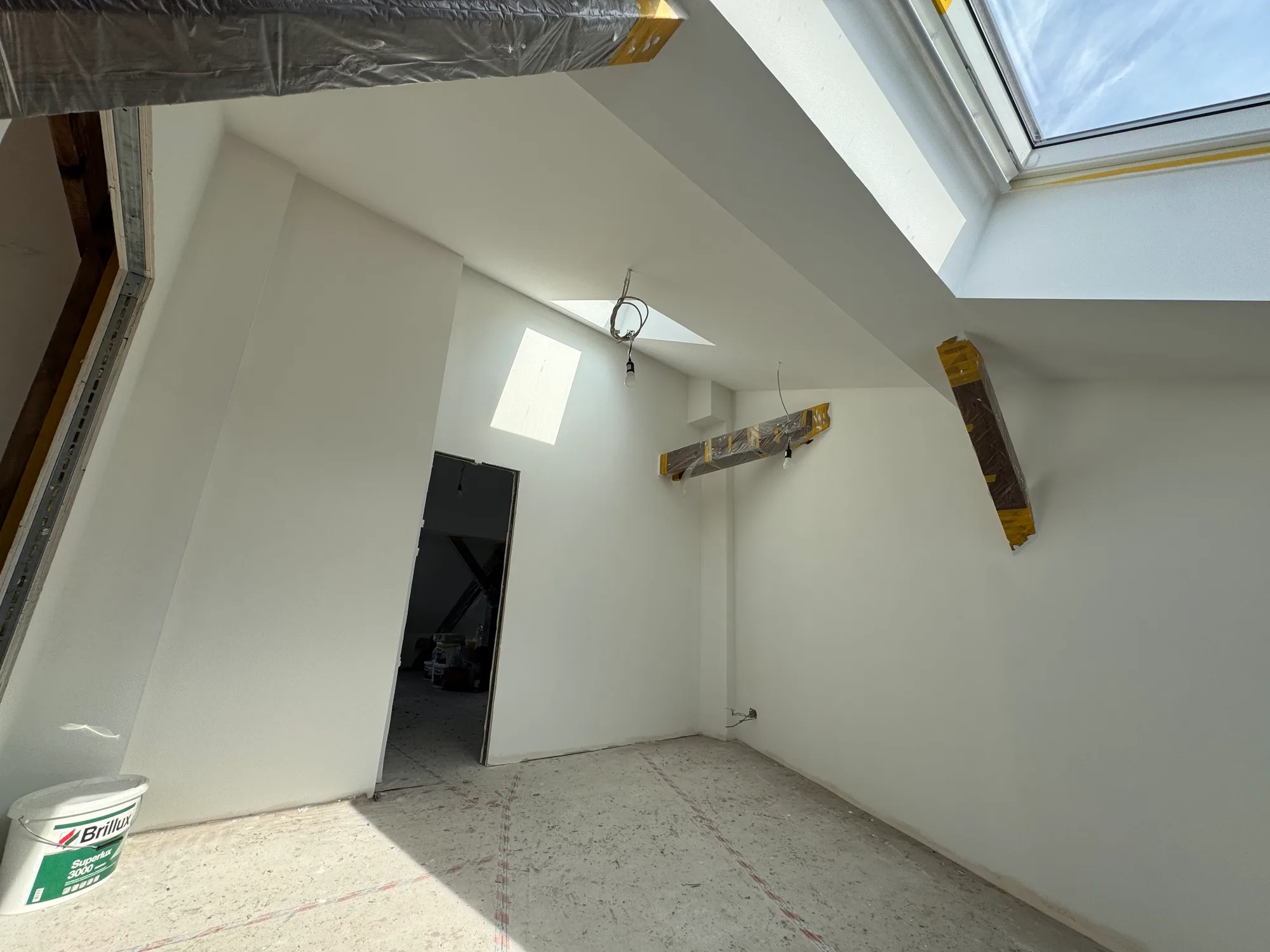 Dachausbau Referenz – ausgebaute Dachschräge mit Trockenbau in Berlin & Brandenburg