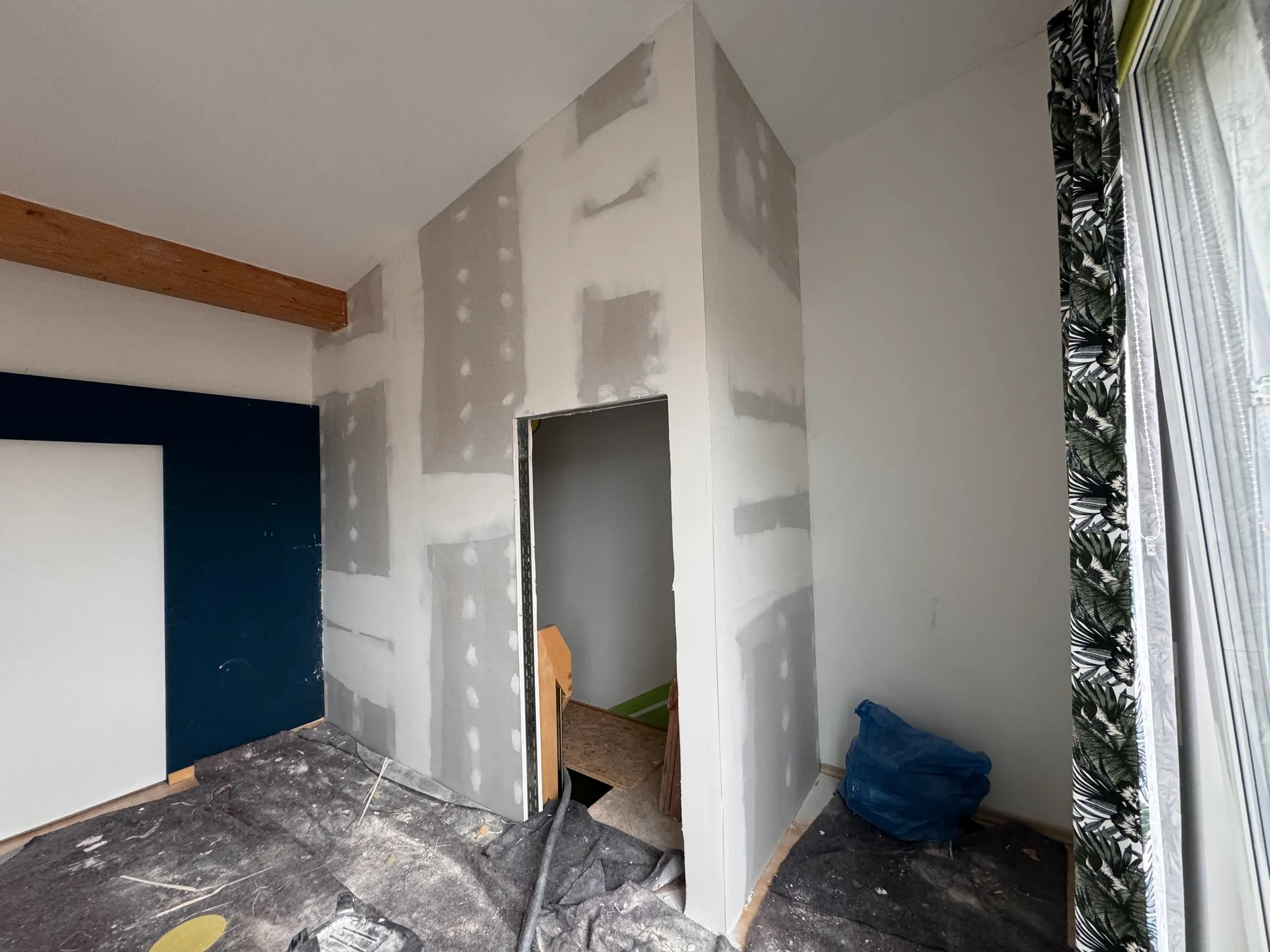 Trockenbauwand – gespachtelte Trennwand im Trockenbau – M&N Trockenbau Berlin & Brandenburg