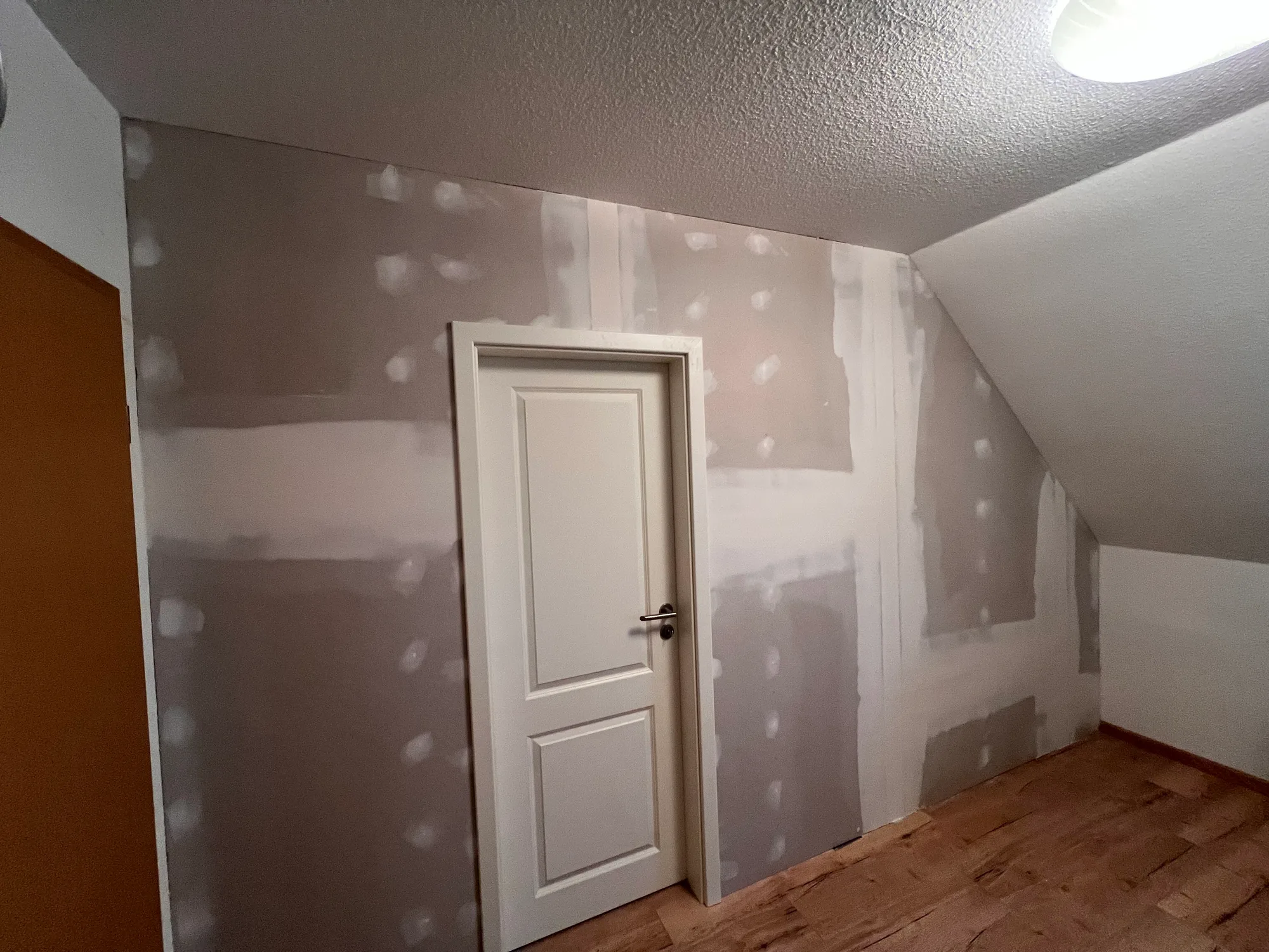 Trockenbauwand – gespachtelte Trennwand im Trockenbau – M&N Trockenbau Berlin & Brandenburg