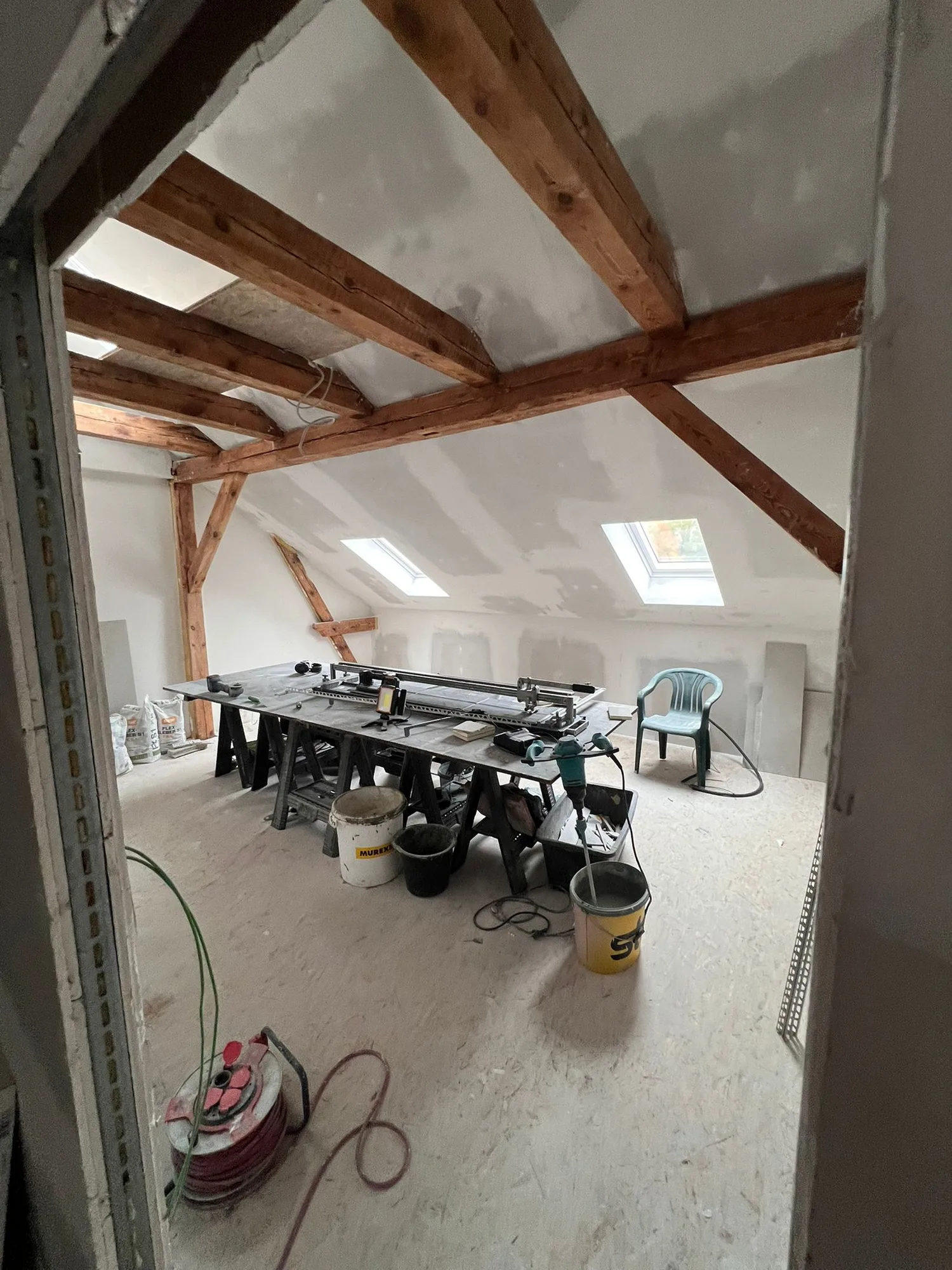 Dachausbau – ausgebautes Dachgeschoss mit Trockenbau – M&N Trockenbau Berlin & Brandenburg