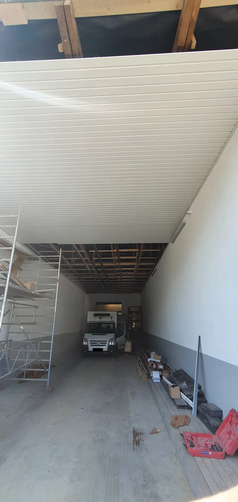 Deckensystem – abgehängte Decke im Trockenbau – M&N Trockenbau Berlin & Brandenburg