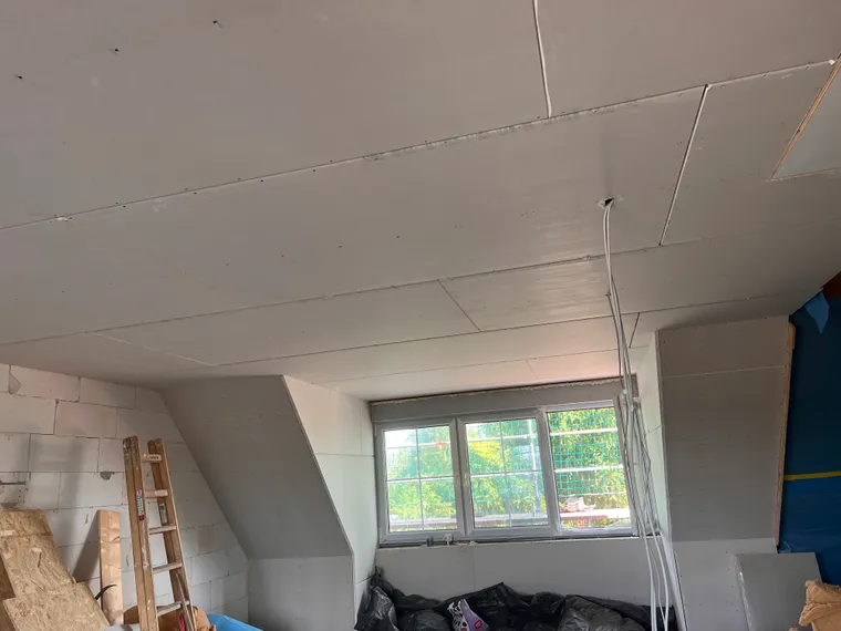 Trockenbauwand – gespachtelte Trennwand im Trockenbau – M&N Trockenbau Berlin & Brandenburg
