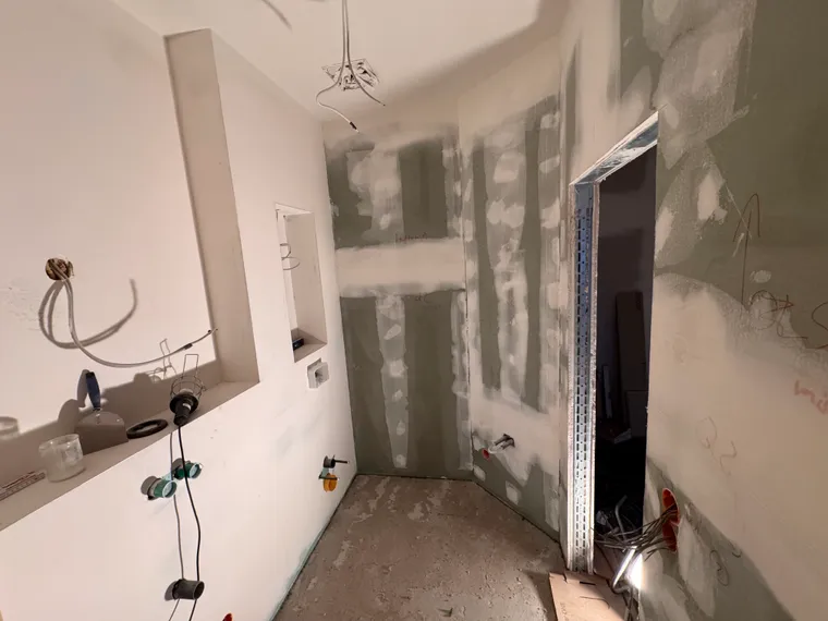 Trockenbauwand – gespachtelte Trennwand im Trockenbau – M&N Trockenbau Berlin & Brandenburg