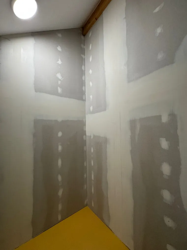 Trockenbauwand – gespachtelte Trennwand im Trockenbau – M&N Trockenbau Berlin & Brandenburg