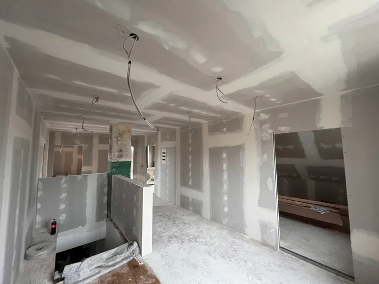 Dachausbau – ausgebautes Dachgeschoss mit Trockenbau – M&N Trockenbau Berlin & Brandenburg