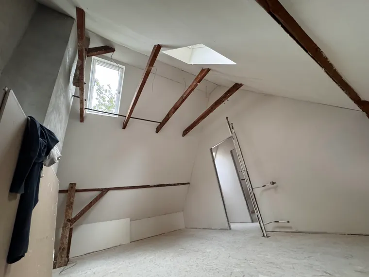 Dachausbau – ausgebautes Dachgeschoss mit Trockenbau – M&N Trockenbau Berlin & Brandenburg