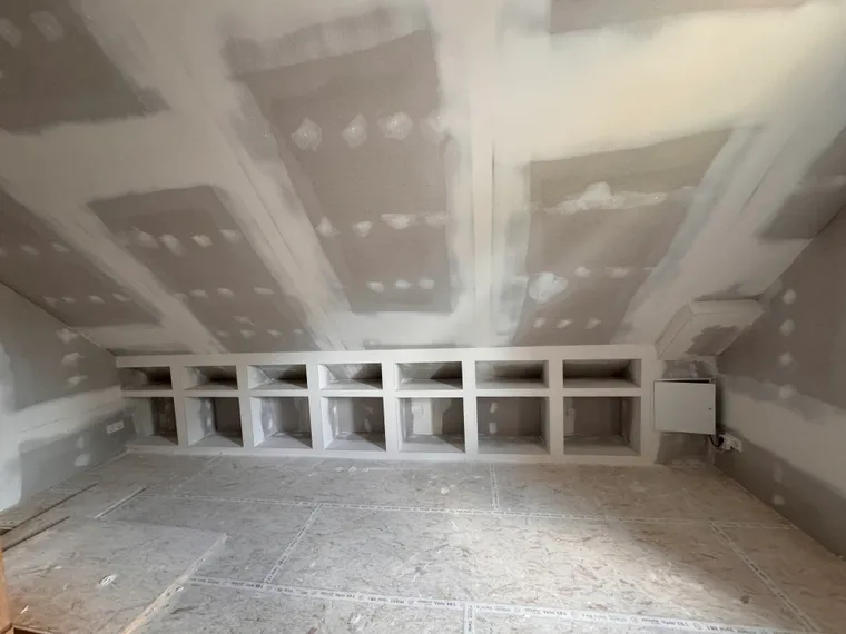 Dachausbau – ausgebautes Dachgeschoss mit Trockenbau – M&N Trockenbau Berlin & Brandenburg