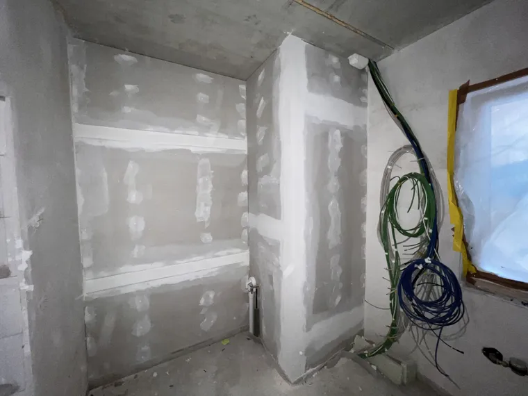 Trockenbauwand – gespachtelte Trennwand im Trockenbau – M&N Trockenbau Berlin & Brandenburg